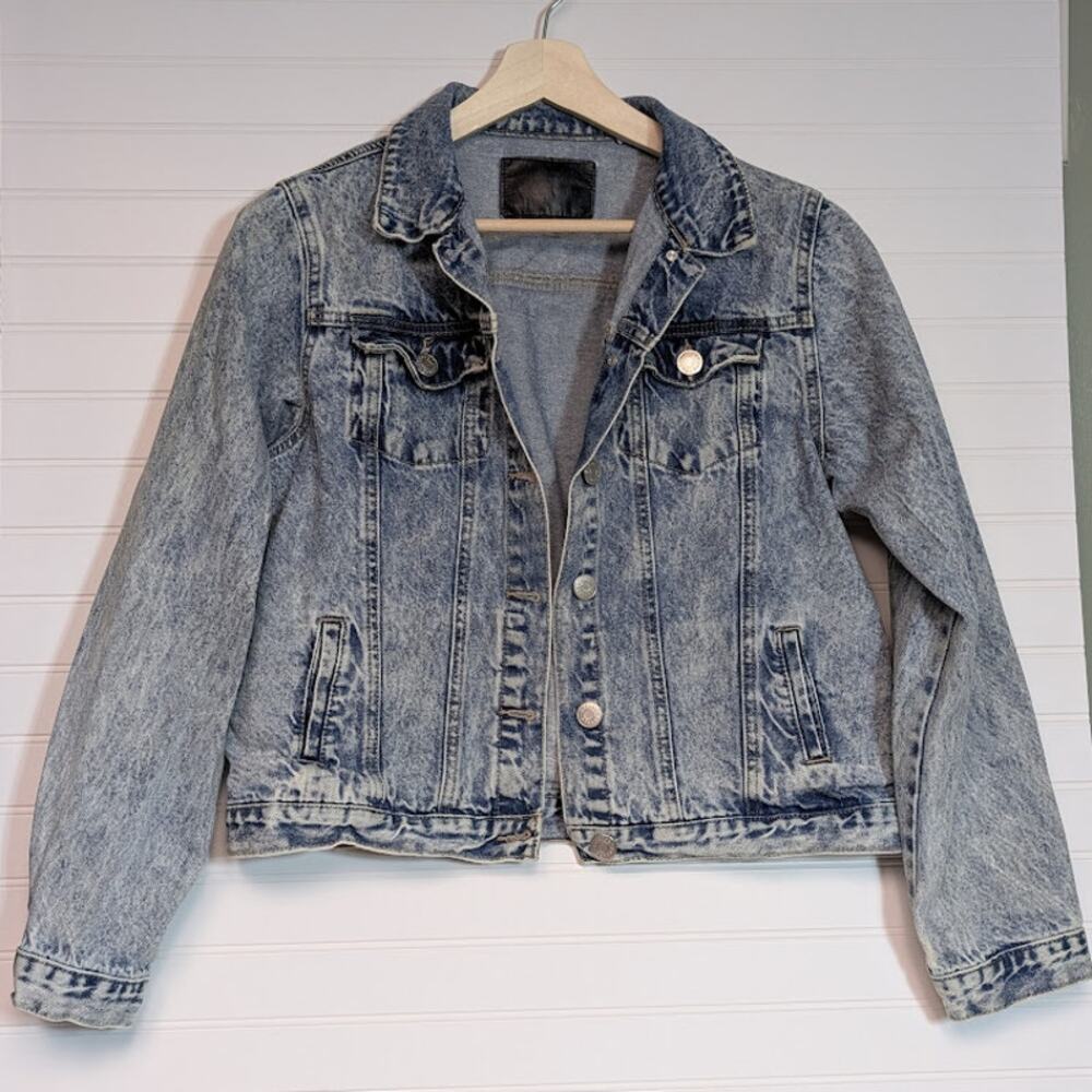 Refuge Jean Jacket women's Medium denim cotton cozycore everyday basics staple
